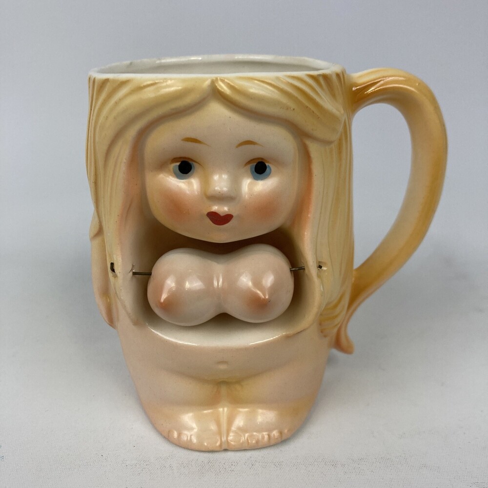 VTG Nude Lady Mug Swinging Breast Ceramic Boobs Move Blonde Risque Erotica Beige